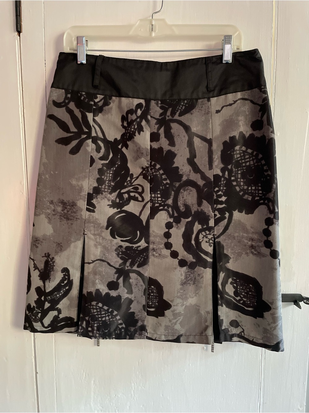 C'ARLA du nord, Scandinavian Cotton Blend Skirt Chic Zipper Pleat Accents at Hem - Picture 3 of 8
